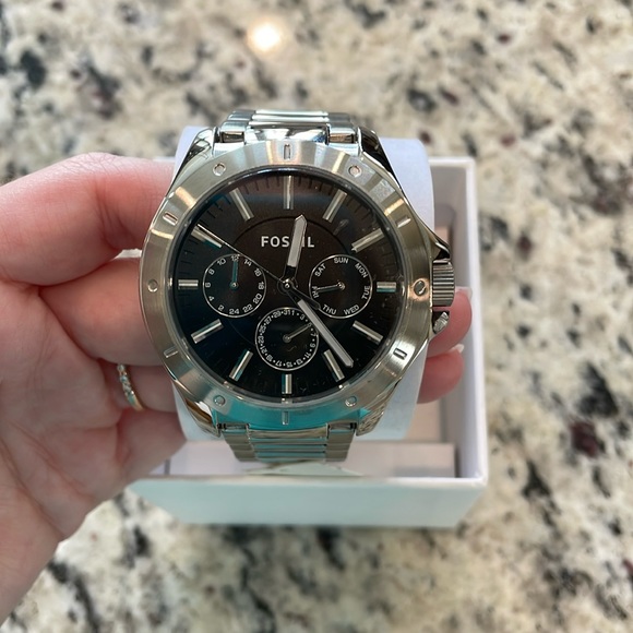 Fossil watch - Picture 1 of 4